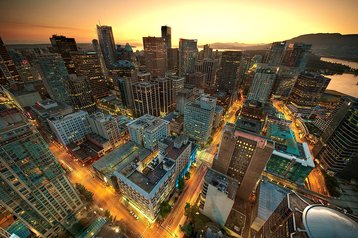 1024px-Downtown_Vancouver_Sunset
