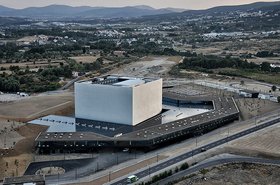11_data-center_original.jpg