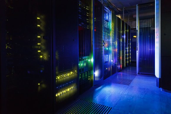 19_01_09_data center.jpg
