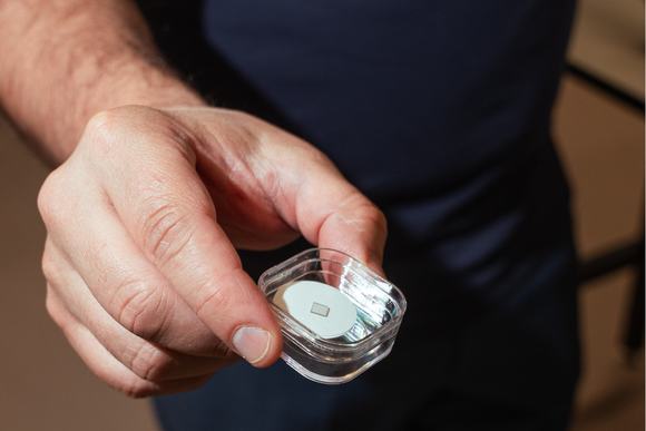 Diamond quantum computing chip concept from Quantum Brilliance