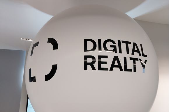 Digital Realty logo balloon.jpg