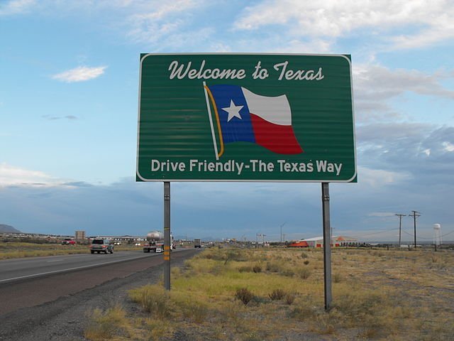 640px-Texas_welcome_sign_tim_patterson_wimkimed.original