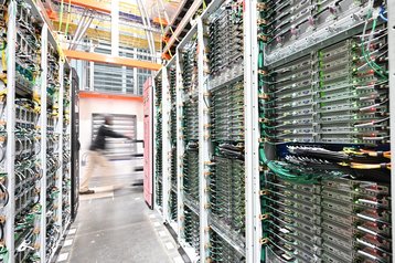 AWS Data_Center_Interior amazon .JPG