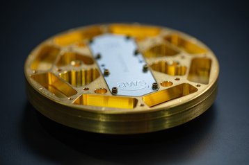 AWS quantum processor small.jpg