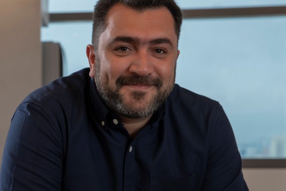 Adriano Severino Pereira_Head de Marketing e Produtos Digitais B2B da Vivo.jpg