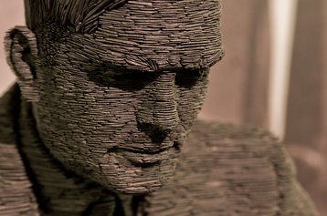 Alan Turing statue