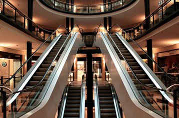 Anja_Pixabay_escalator-283448_1920.jpg