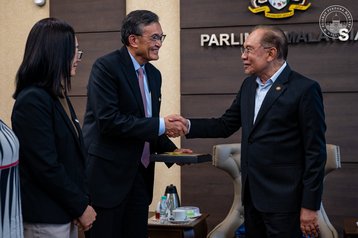 Anwar and Lip-Bu Tan