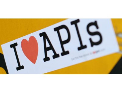 ApigeeÔÇÖs ÔÇ£I heart APIsÔÇØ sticker