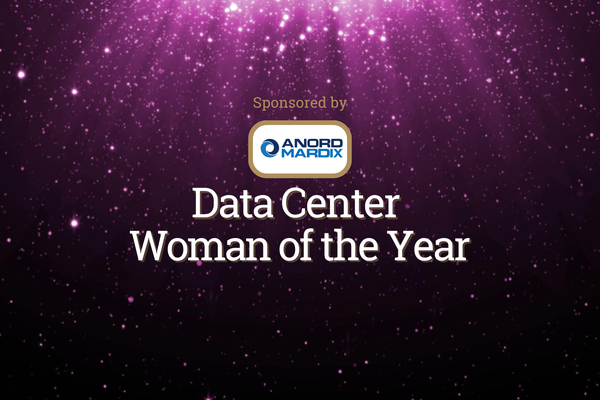Awards25.WomanWebCard (1)