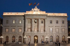 Ayuntamiento_barcelona_fachada_05.jpg