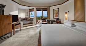 BALGH-P0694-Ocean-View-King-Bedroom.16x9