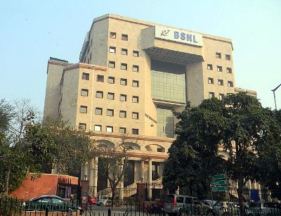 BSNL headquarters. Courtesy of KuwarOnline via Wikimedia Commons.