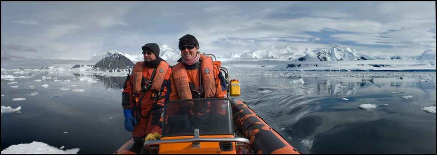 boat antartica