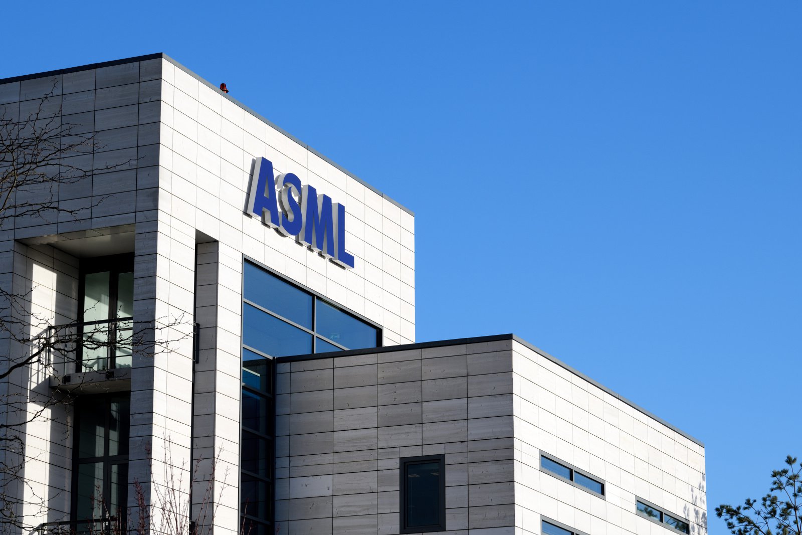 ASML Hisse Senedi : ASML Holding Nedir? Canlı ASML Fiyatı ve Grafiği | Nasdaqnedir.com