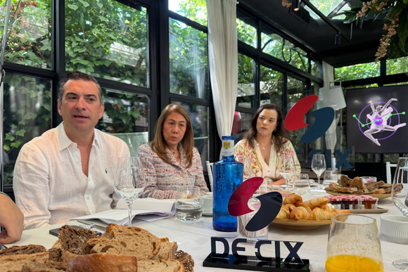 Ivo Ivanov DeCix