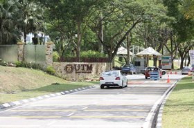 the front entrance to Malaysia's Universiti Teknologi