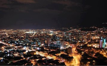 Santiago de Cali at night