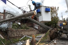 Fallen trees and downed wires in Con EdisonÔÇÖs service territory. Source: ConEd