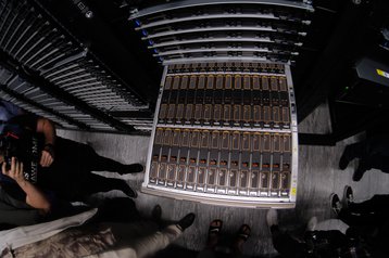 Cosma-8 flash supercomputer