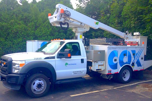 Cox_Cable_Truck_(14969802999).jpg