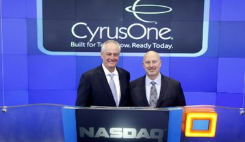 Jack Cassidy, chairman of the board (left) and Gary Wojtaszek, president and CEO of CyrusOne rang the opening bell at Nasdaq on 22 January, 2013