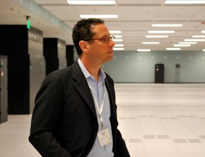 David Gottfried, founder, USGBC, visiting a Vantage data center in Santa Clara, California.