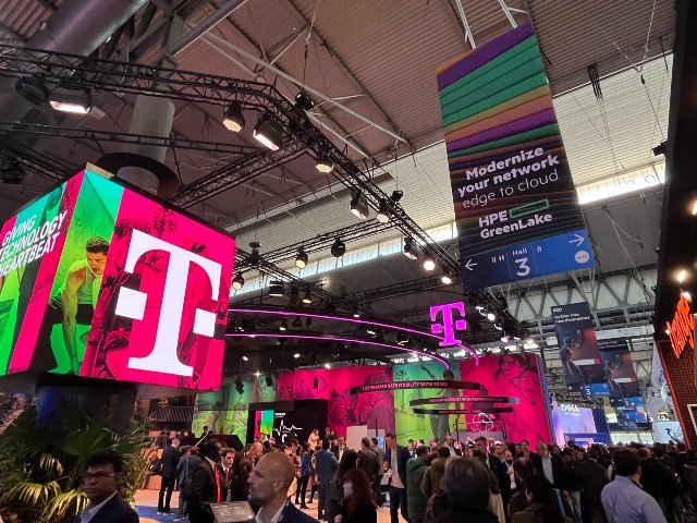 Deutsche Telekom MWC 2023.jpg