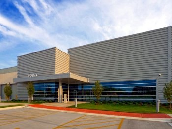 DuPont Fabros' CH1 data center in Elk Grove Village, Illinois