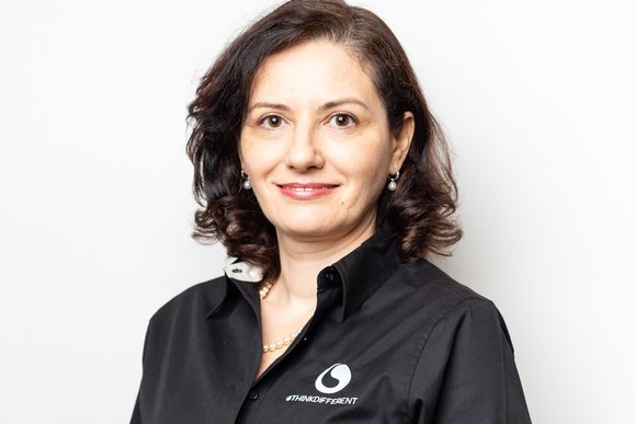 Elayne Martins.jpg