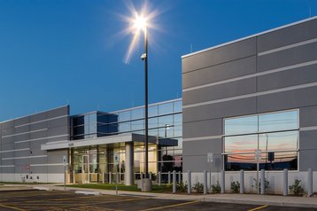 DFT's CH2 data center in Elk Grove Village