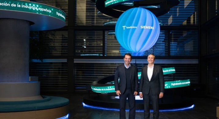 FOTO ACUERDO SIEMENS Y TELEFONICA