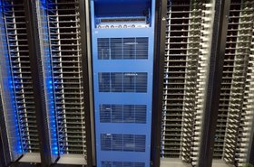 Facebook-Prineville-battery-cabinet.jpg