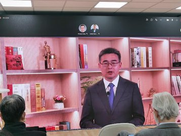 Fang Liangzhou Vice President and CMO of Huawei Digital Power delivered a speech at COP26.jpg