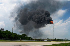 Flare,_Bayport_Industrial_District,_Harris_County,_Texas gas flare crop.jpg
