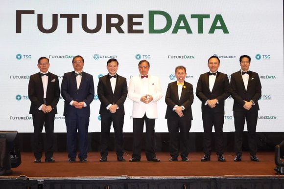 FutureData Borneo Cyclect Group.jpg