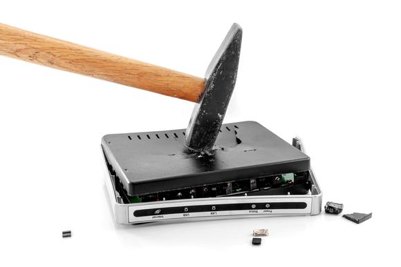 Hammer smashing router