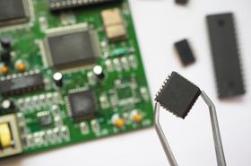 Semiconductor chiplet
