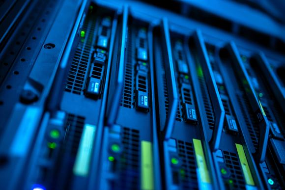Flash storage server