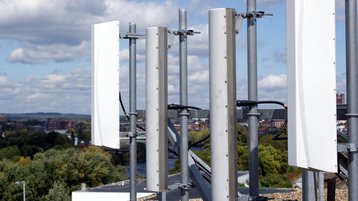 Cell antennas rooftop