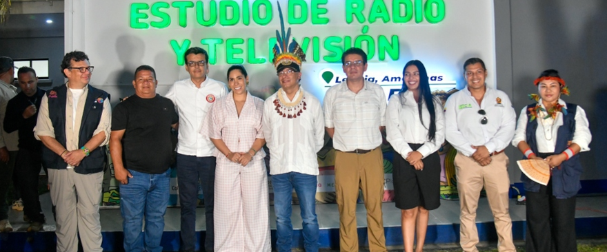 El Gobierno del Cambio impulsa la conectividad del Amazonas y moderniza los estudios de RTVC en Leticia.