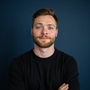Hambrecht-Headshot1