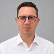 Headshot Andrea Segala