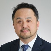 Headshot_Cropped_Mike Lee