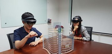 HoloLens