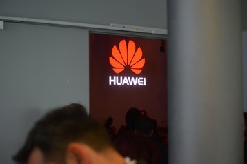 Huawei closed door