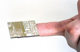 IBM-7NM CHIP.JPG