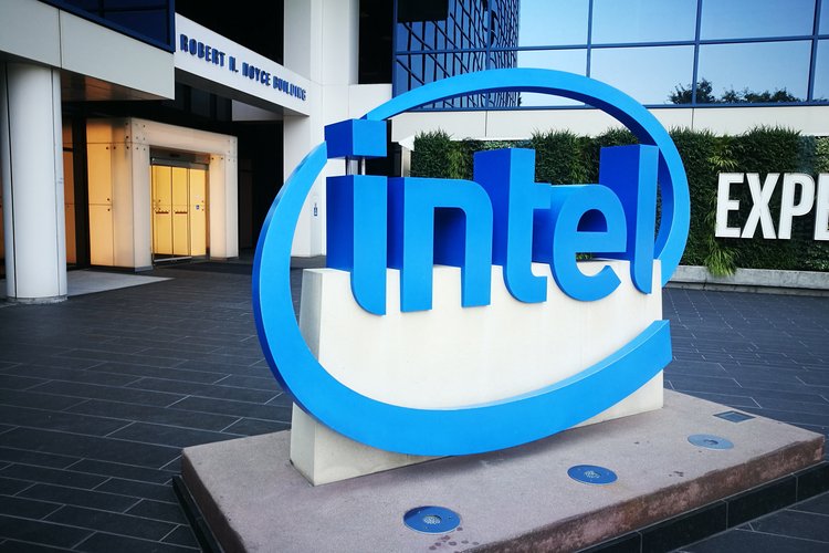 Intel's Data Center Group sees sales fall 20 percent