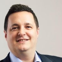 Iain Davidson headshot