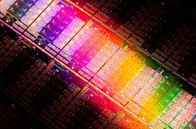 Intel Xeon E5-2600 v2 die.jpg